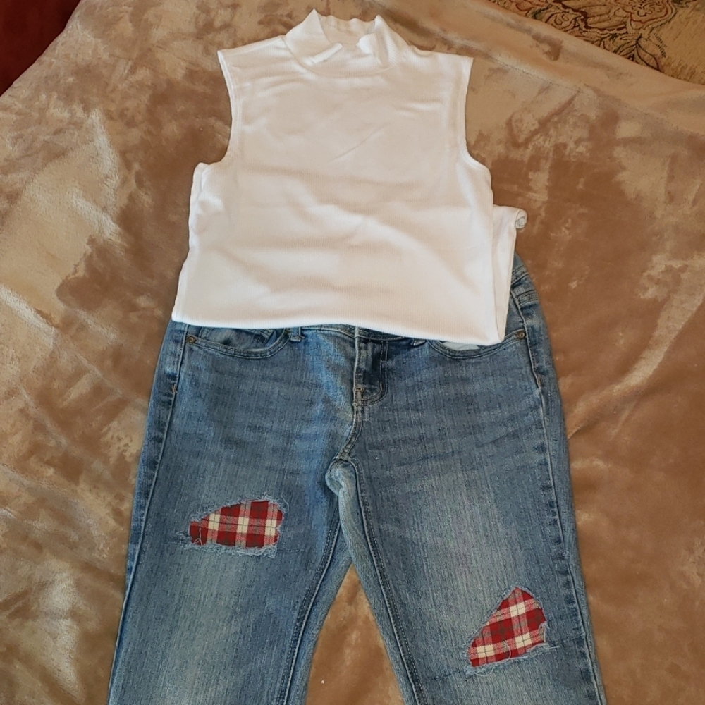 White Sleeveless Turtleneck, So Skinny Jeans